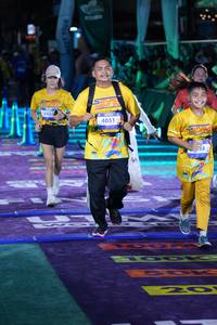 BIB: 345, 4051, 220
                            <button type="button" onclick="openModal(26225533)" class="btn btn-primary btn-sm float-right btn-popup" data-toggle="modal" data-target=".modal-high-quality">
                        <i class="fas fa-shopping-cart"></i> Add to Cart
                    </button>
                                            <button type="button" onclick="isThisMe(26225533, true)" class="btn btn-success btn-sm float-right btn-popup btn-isme hidden" data-toggle="tooltip" data-placement="bottom" title="นี่คือรูปของคุณใช่ไหม คลิกที่นี่เพื่อเอาเข้าอัลบั้ม">
                        <i class="fas fa-plus"></i> Add to album
                    </button>
                    <button type="button" onclick="isThisMe(26225533, false)" class="btn btn-warning btn-sm float-right btn-popup btn-isnotme hidden">
                        <i class="fas fa-ban"></i> Remove from album
                    </button>